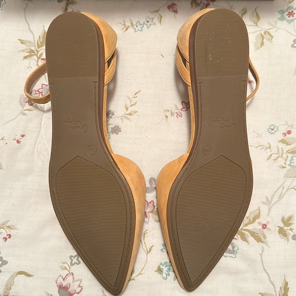 NWB Crown Vintage Evalinda yellow ankle strap cutout wedge shoes - Picture 7 of 8